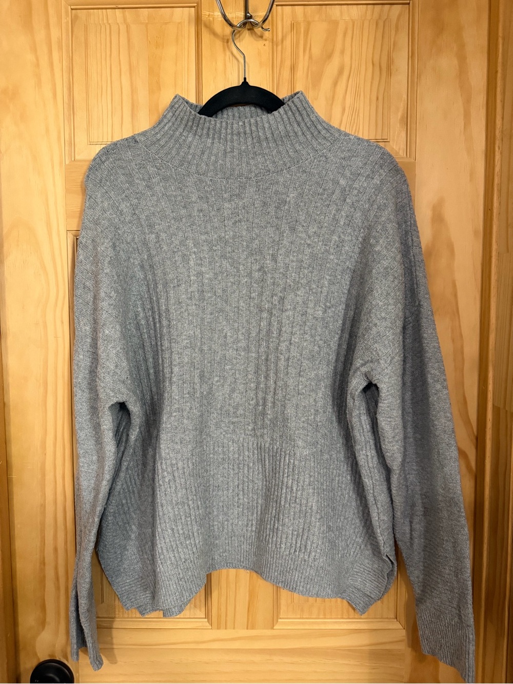 Time and Tru Heather Gray Ribbed Mock Neck Sweater